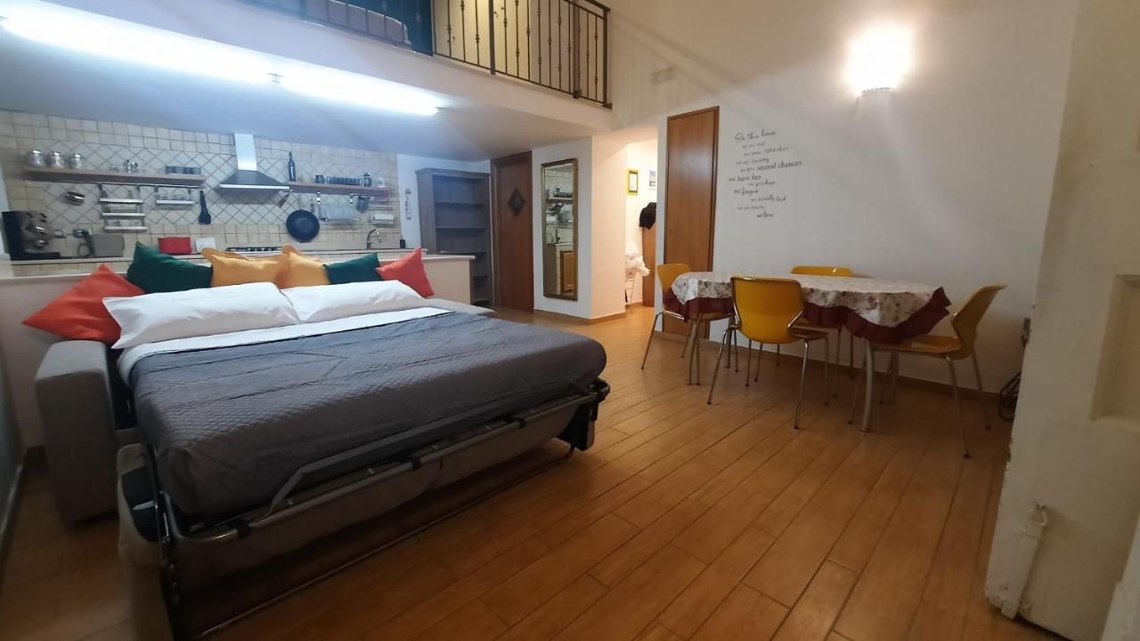 White Home Quartieri Spagnoli Napels Buitenkant foto