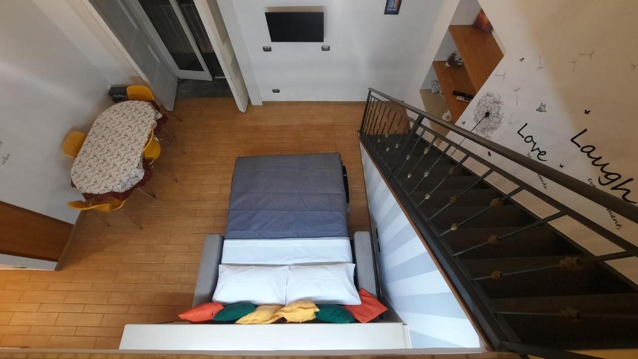 White Home Quartieri Spagnoli Napels Buitenkant foto