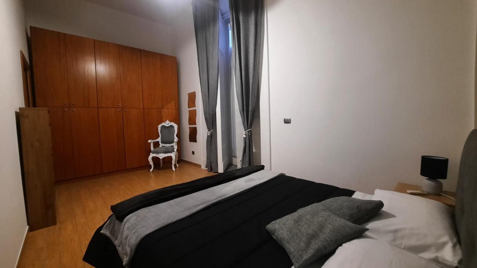White Home Quartieri Spagnoli Napels Buitenkant foto
