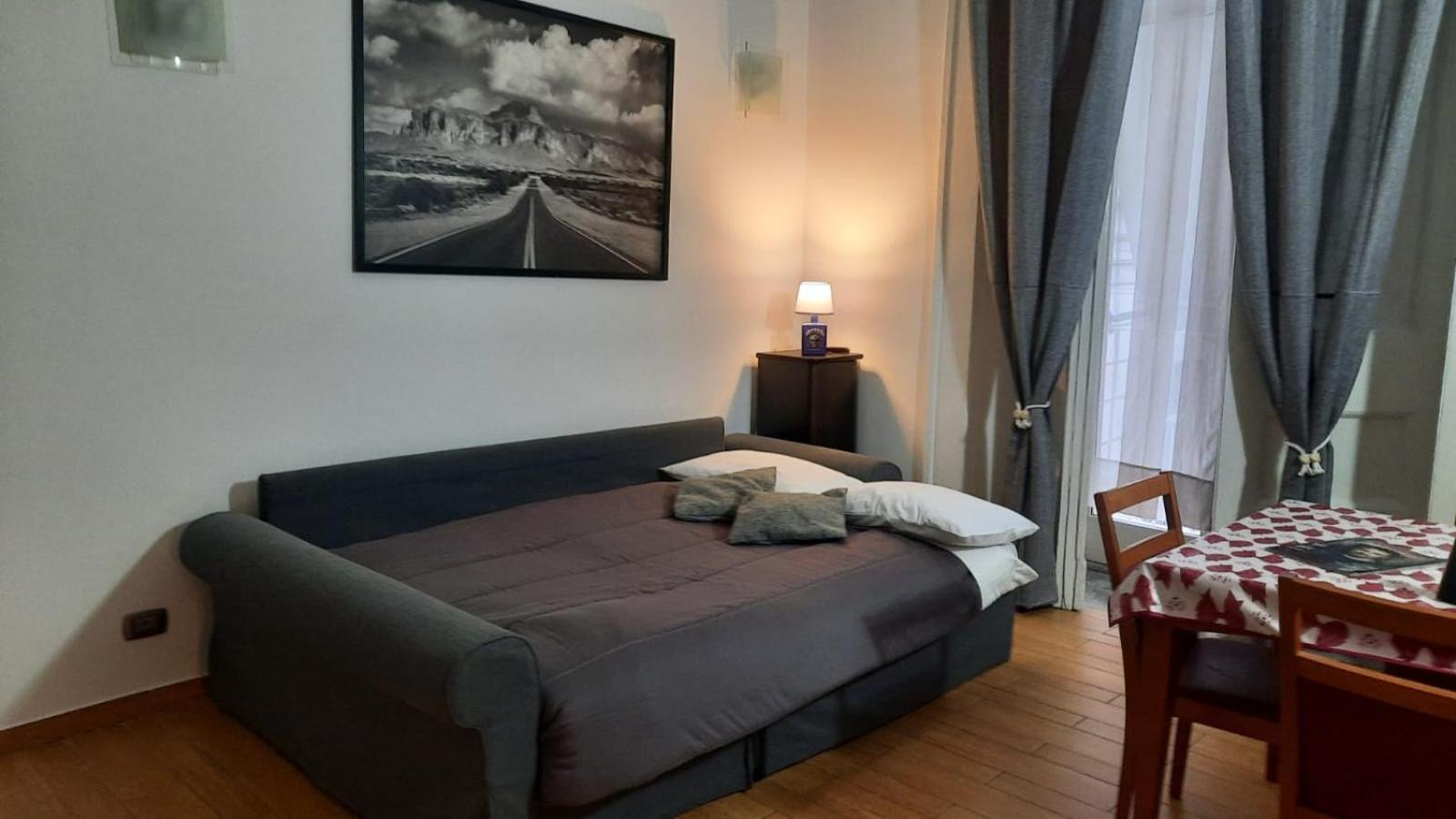 White Home Quartieri Spagnoli Napels Buitenkant foto