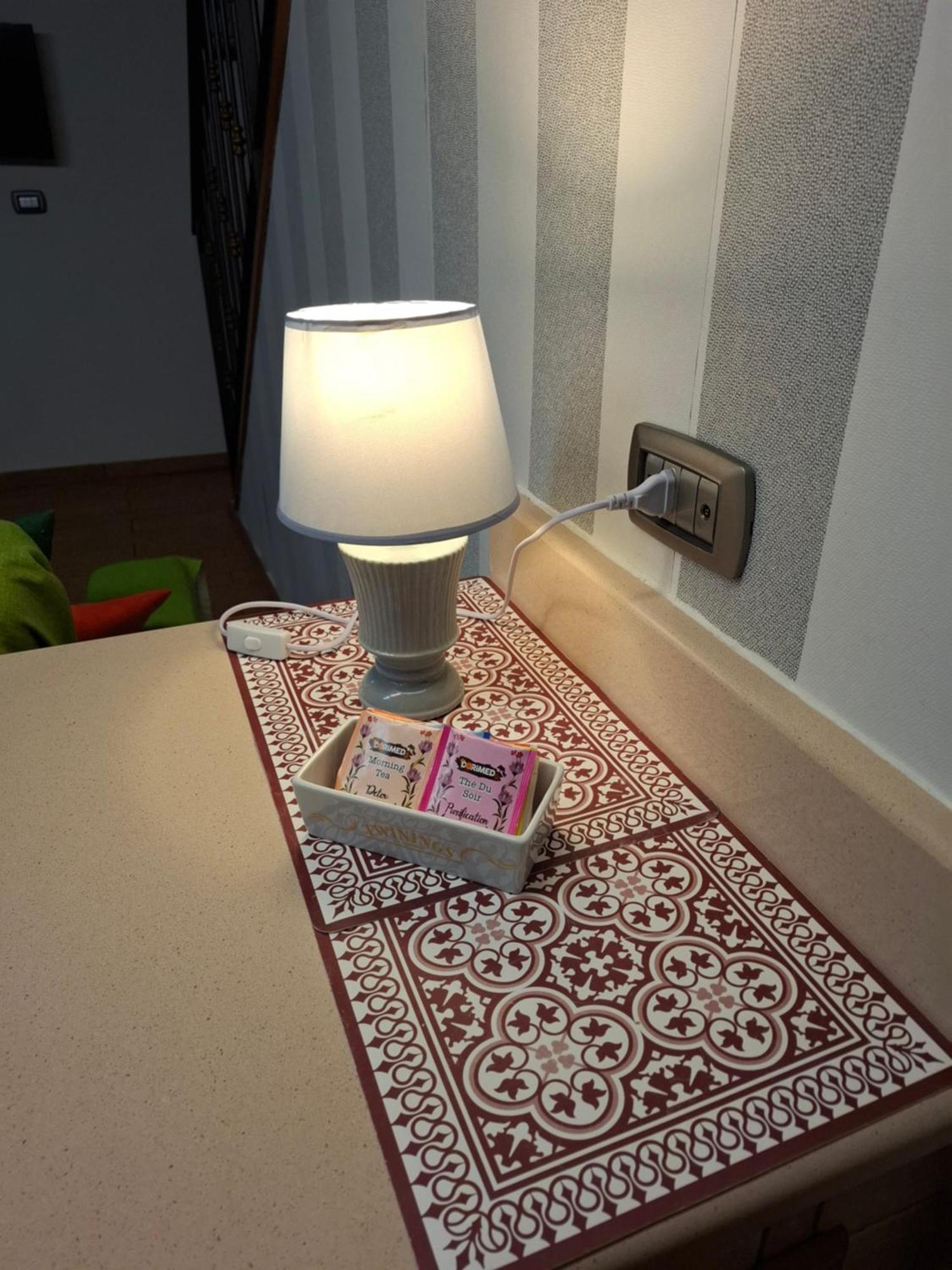 White Home Quartieri Spagnoli Napels Buitenkant foto